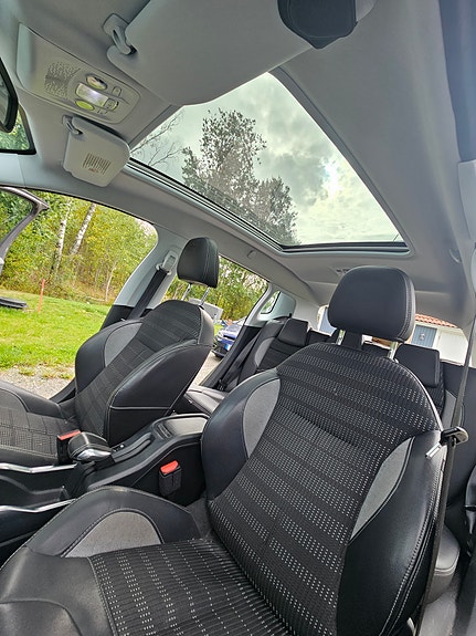 Peugeot 2008 8 of 11