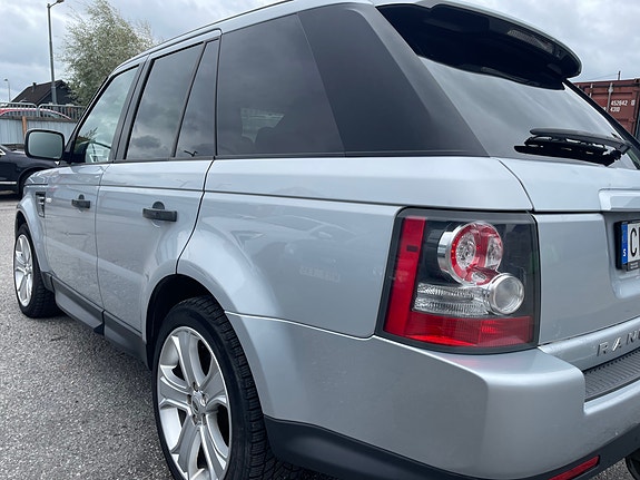 Land Rover Range Rover Sport 3 of 5
