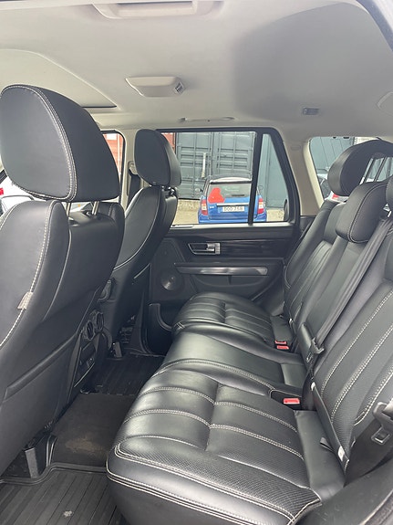 Land Rover Range Rover Sport 4 of 5
