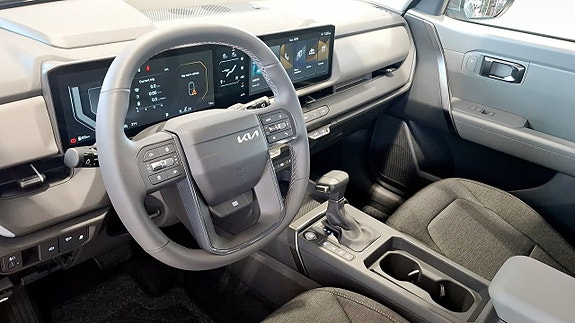 Kia Seltos 3 of 9