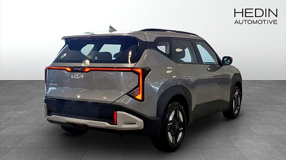 Kia Seltos 2 of 9