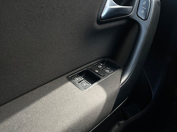 Volkswagen Polo 17 of 20