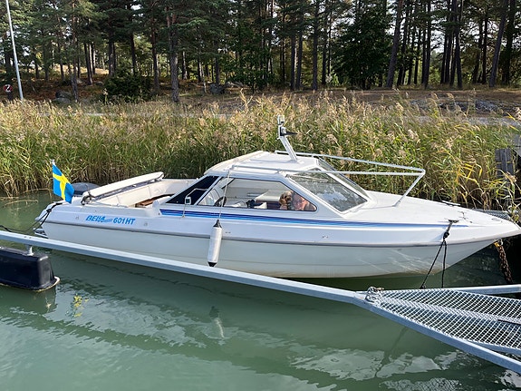 Bella 601HT med bromsat 85 släp. 5 of 7