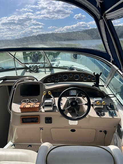 Sea Ray Sundancer 340 9 of 12