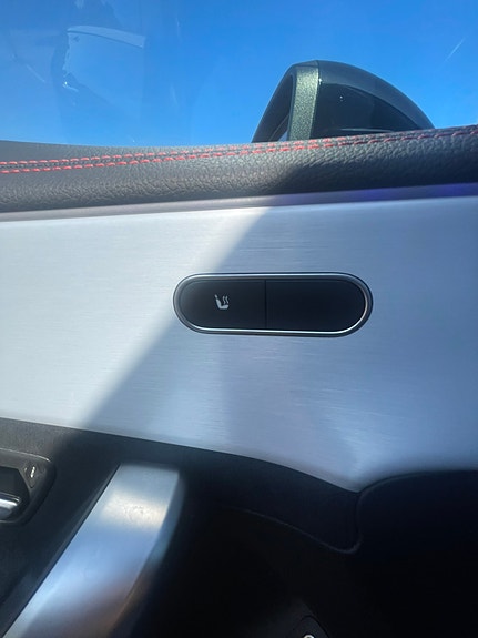 Mercedes-Benz CLA250 e 10 of 17