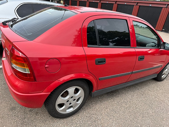 Opel Astra 4 of 19