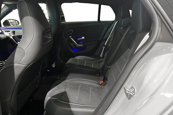 Mercedes-Benz CLA250 e 10 of 19