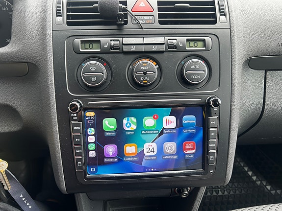 Volkswagen Touran 4 of 6