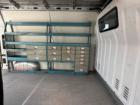Nissan NV400 10 of 14