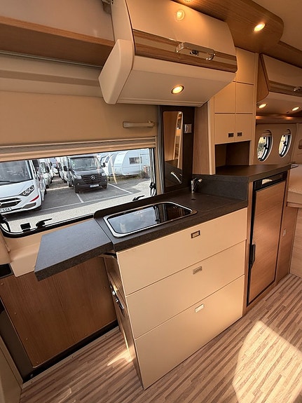 Malibu by Carthago VAN 600 DBK GT (140HK Automat) Dubbelbädd! 5,99m! Skjutbar toalett! 12V fläkt i tak! 7 of 20
