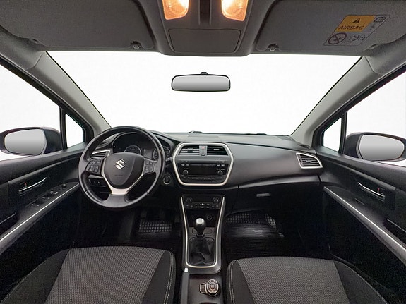 Suzuki S-Cross 13 of 30