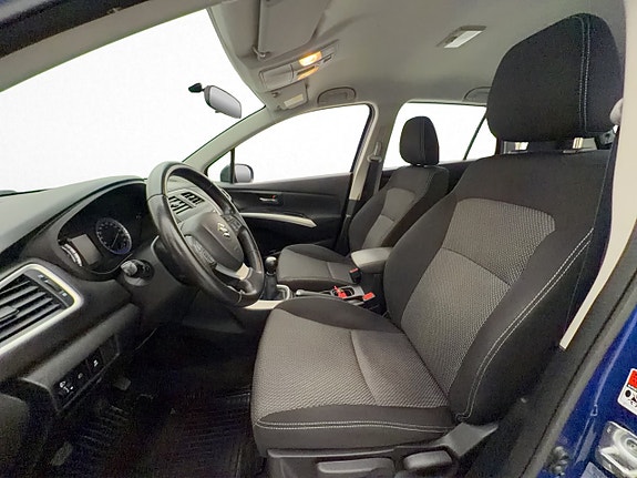 Suzuki S-Cross 12 of 30