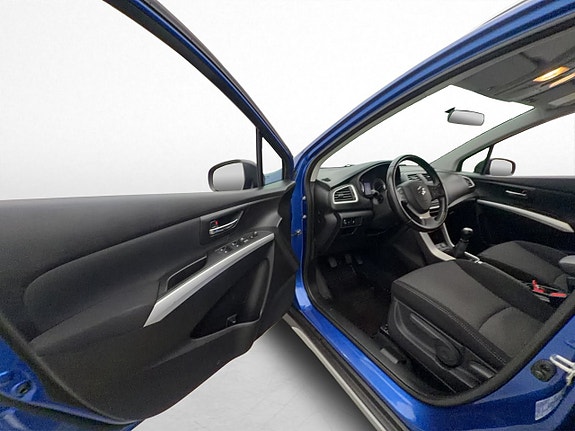 Suzuki S-Cross 11 of 30