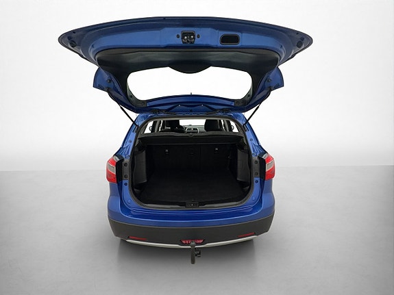 Suzuki S-Cross 25 of 30