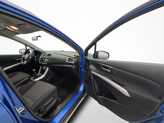 Suzuki S-Cross 23 of 30