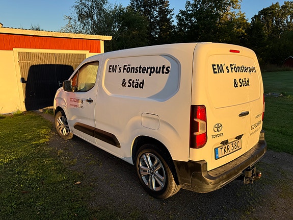 Toyota Proace City 2 of 7
