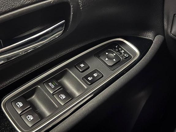 Mitsubishi Outlander 12 of 27