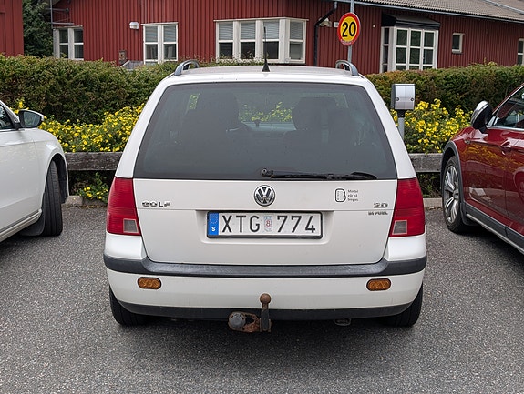 Volkswagen Golf IV 7 of 14