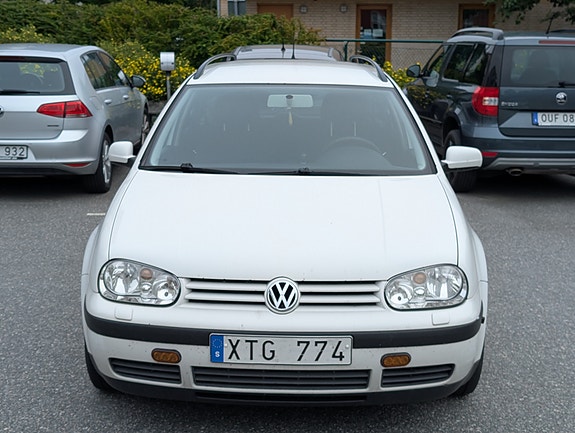 Volkswagen Golf IV 2 of 14