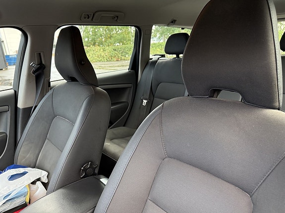 Volvo V70 11 of 13