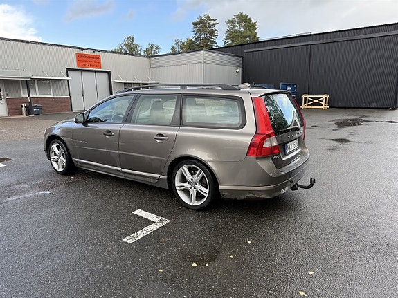 Volvo V70 5 of 13