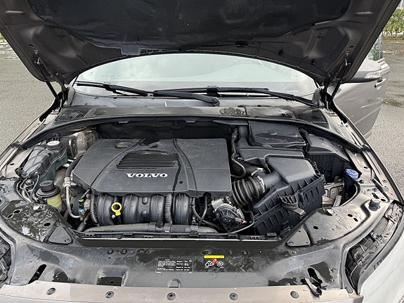 Volvo V70 8 of 13