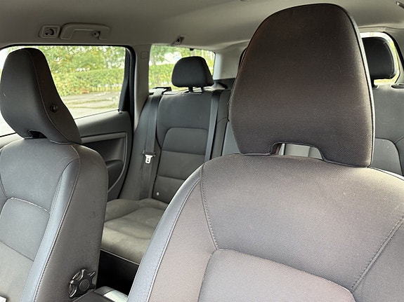 Volvo V70 9 of 13