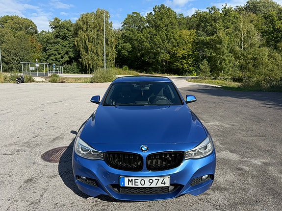 BMW 328i 3 of 16