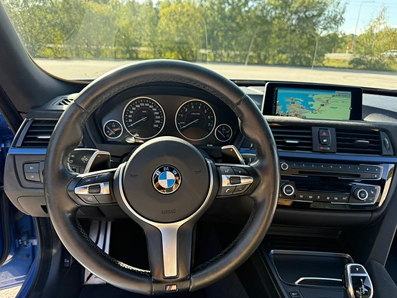 BMW 328i 12 of 16