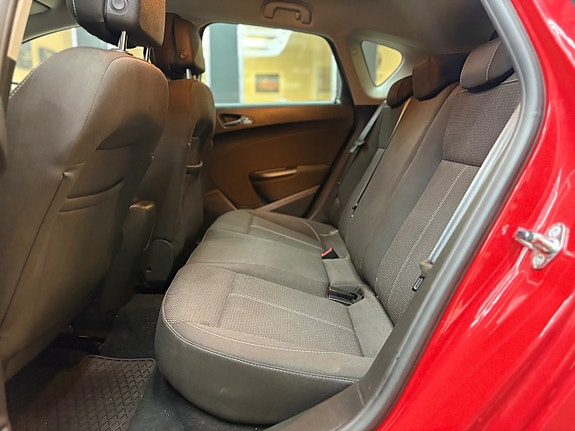 Opel Astra 10 of 19