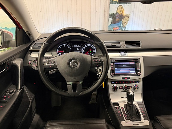 Volkswagen Passat Alltrack 9 of 17