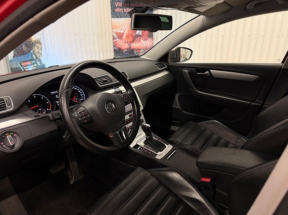 Volkswagen Passat Alltrack 8 of 17