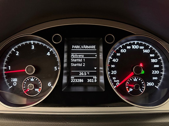 Volkswagen Passat Alltrack 10 of 17