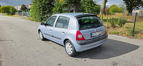 Renault Clio 2 of 7