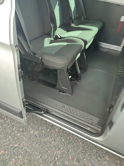 Ford Transit Custom 8 of 10
