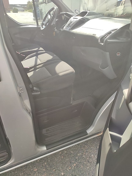 Ford Transit Custom 10 of 10