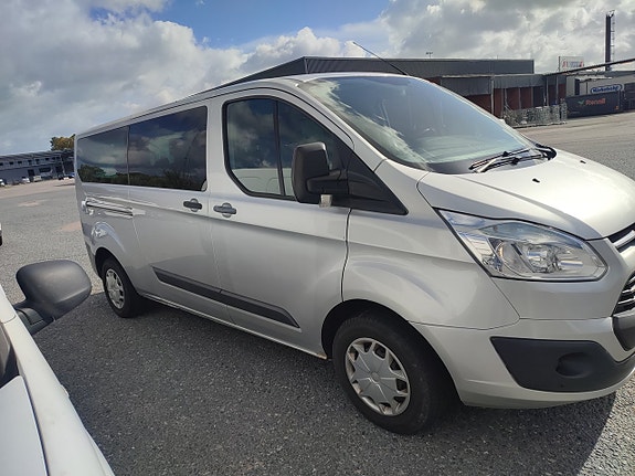 Ford Transit Custom 2 of 10