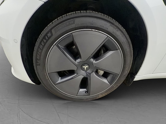 Tesla Model 3 30 of 30
