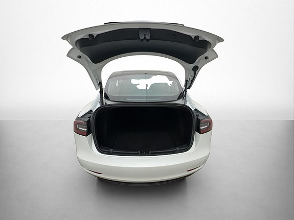 Tesla Model 3 28 of 30