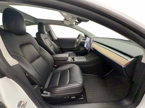 Tesla Model 3 25 of 30