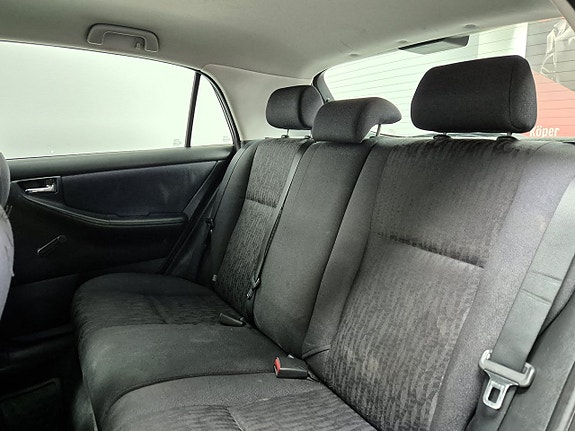 Toyota Corolla 21 of 23