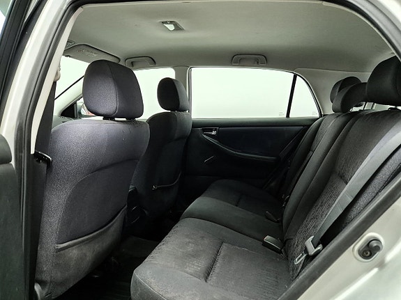 Toyota Corolla 20 of 23