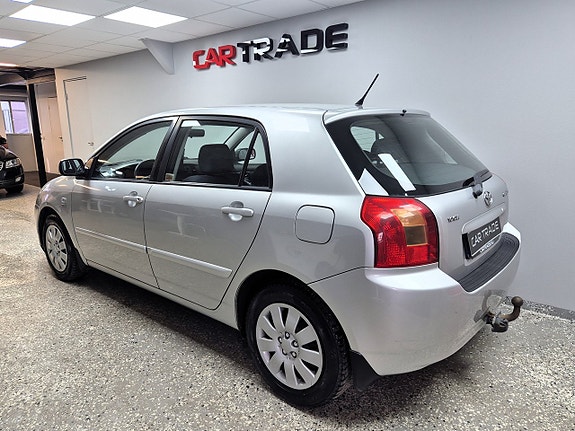 Toyota Corolla 4 of 23
