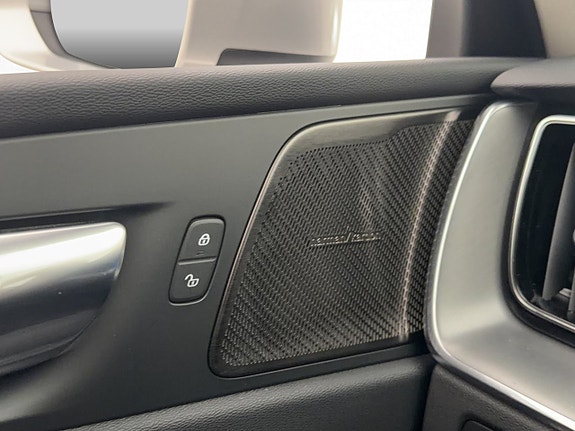 Volvo XC60 14 of 30