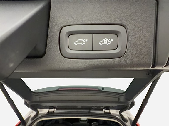 Volvo XC60 12 of 30