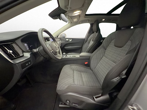 Volvo XC60 15 of 30