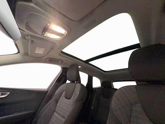 Volvo XC60 16 of 30