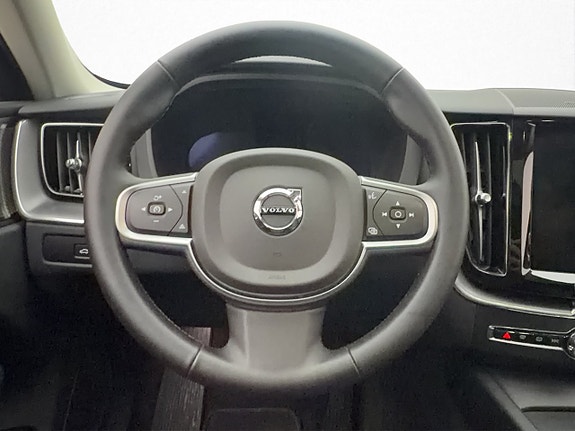 Volvo XC60 18 of 30