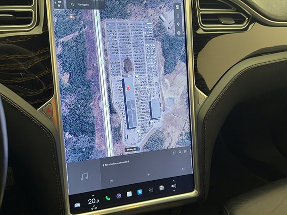 Tesla Model S 25 of 30
