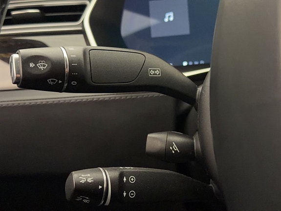 Tesla Model S 20 of 30